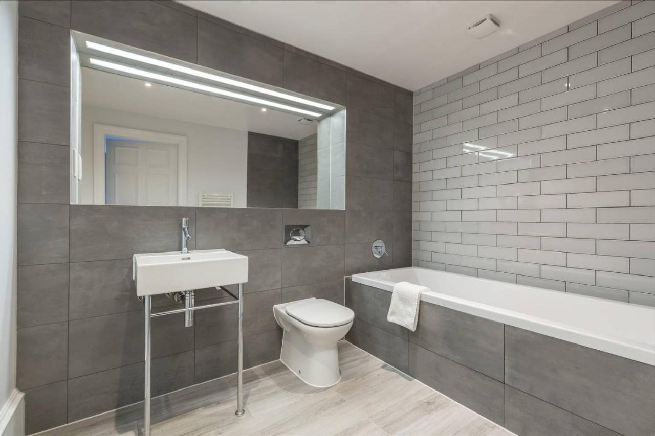 Joivy Luxurious 2Br Home Near Haymarket Station EDI Exterior foto